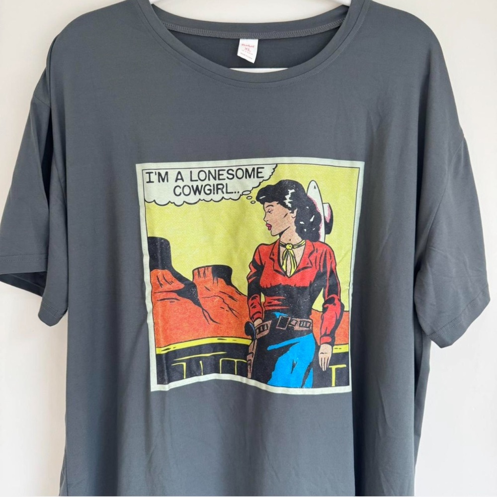 Rowme “I’m a Lonesome Cowgirl” Graphic Tee – Dark Gray – Size XL - Picture 2 of 5